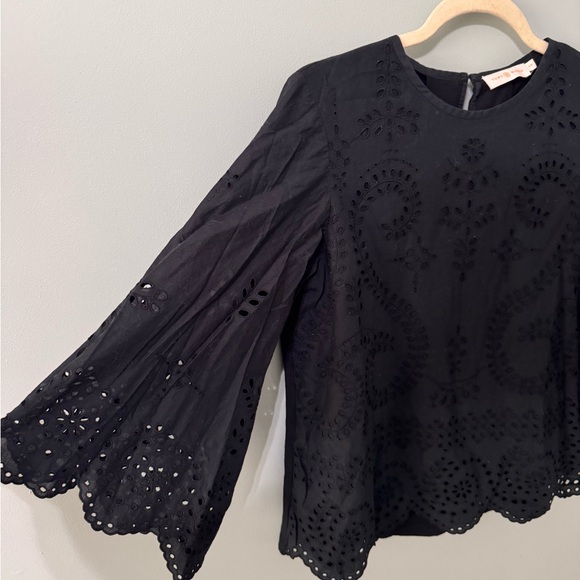 Tory Burch Women’s Mariana Eyelet Embroidered Black Blouse Scalloped Edges S - Picture 4 of 6